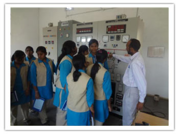 CLASS 12 STUDENTS VISIT A STEEL FACTORY