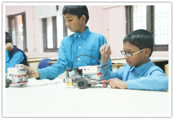 ROBOTICS Sessions For Abhyasa Students