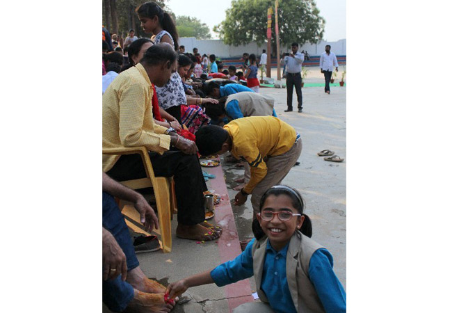 Paada Pooja of Parents at Abhyasa 2018